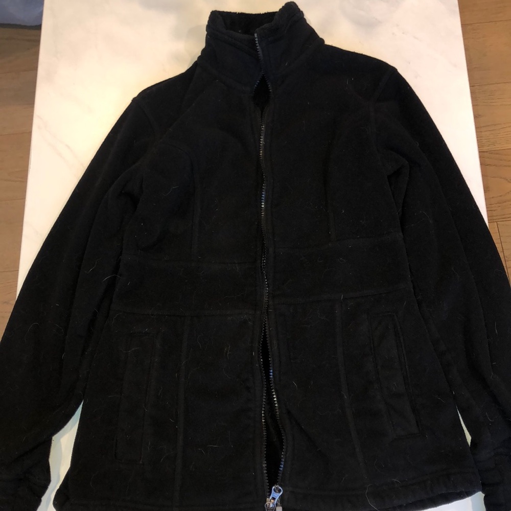 Black Eddie Bauer fleece jacket